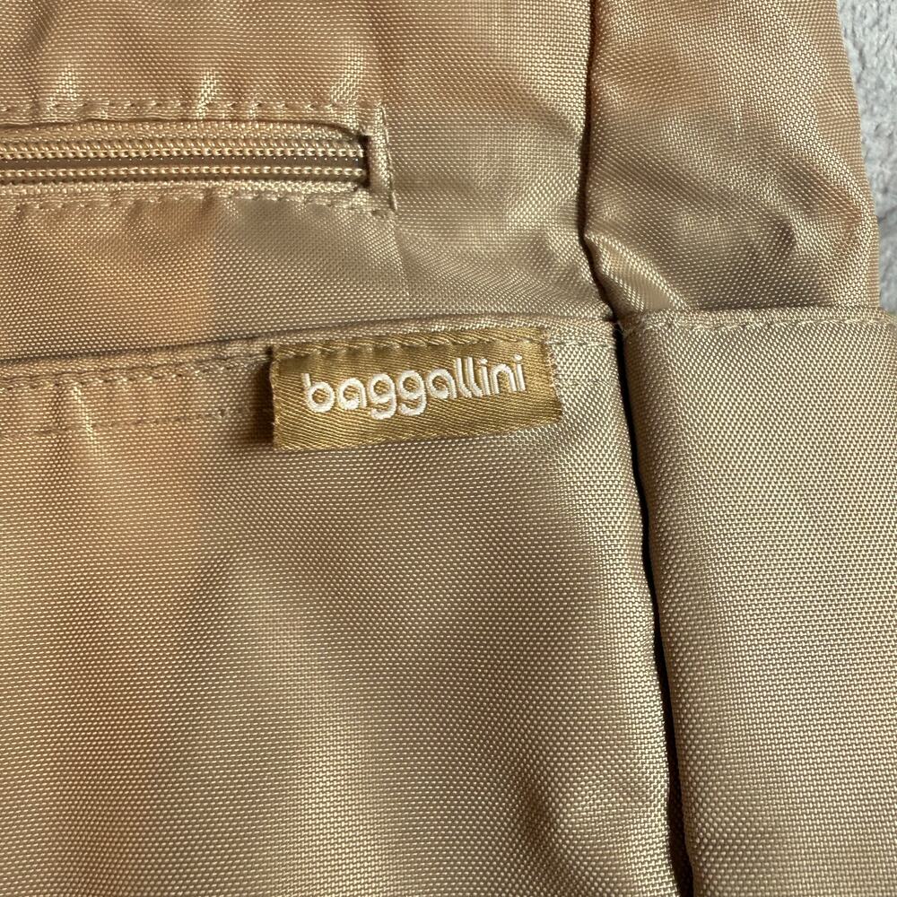 Baggallini Taupe Nylon Crossbody Travel Bag Lightweight Multi Pocket Purse - Picture 3 of 9